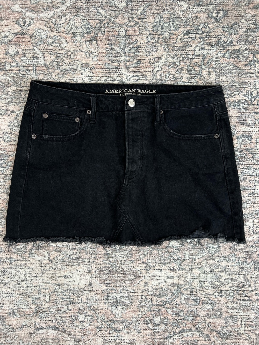 American Eagle Black Denim Mini Skirt Women’s Size 12 Button Fly Raw Hem - Picture 8 of 12